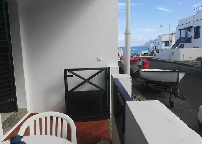Casa La Charca De Famara